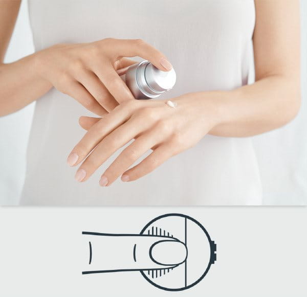 Hyaluron-Filler Peeling & Serum Nacht aanbrengen